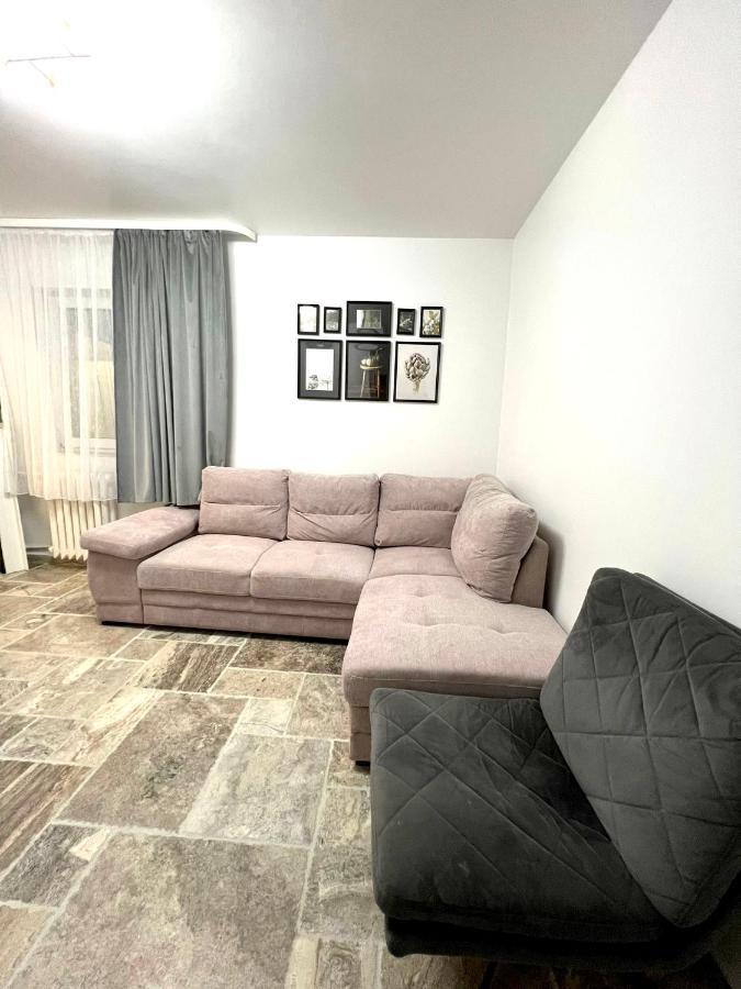 Titan Studio Boekarest Buitenkant foto